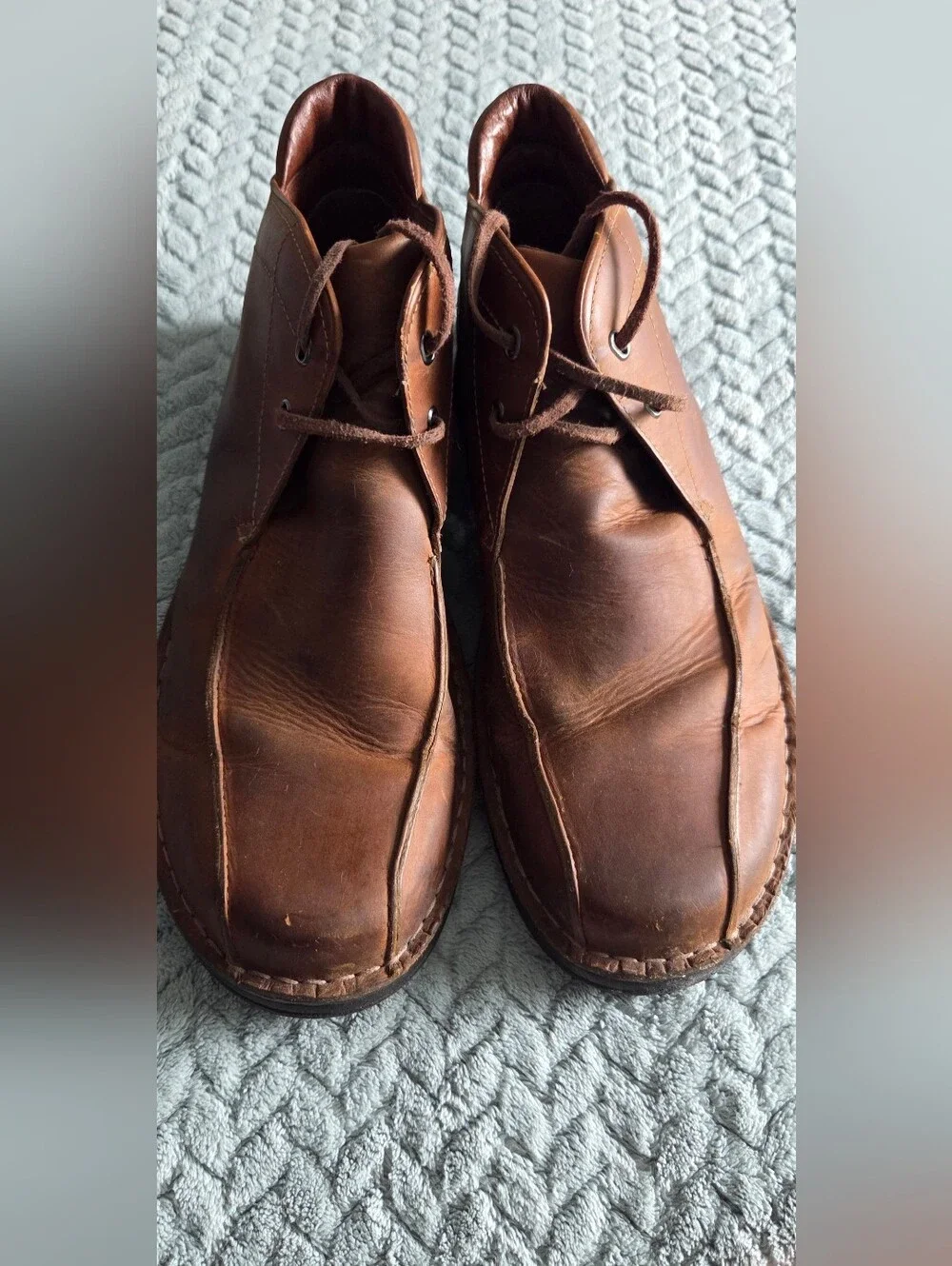 Clarks padded shoes reliable